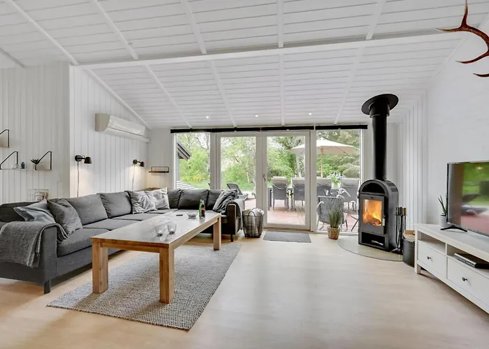 Liviana - From The Sea By Interhome Semesterbostad