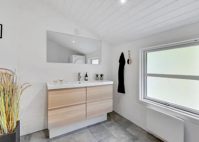 Liviana - From The Sea By Interhome Semesterbostad *