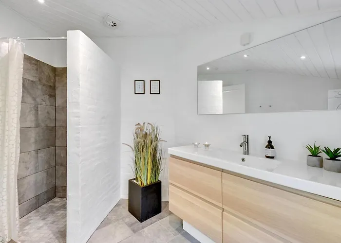 Semesterbostad Liviana - From The Sea By Interhome *