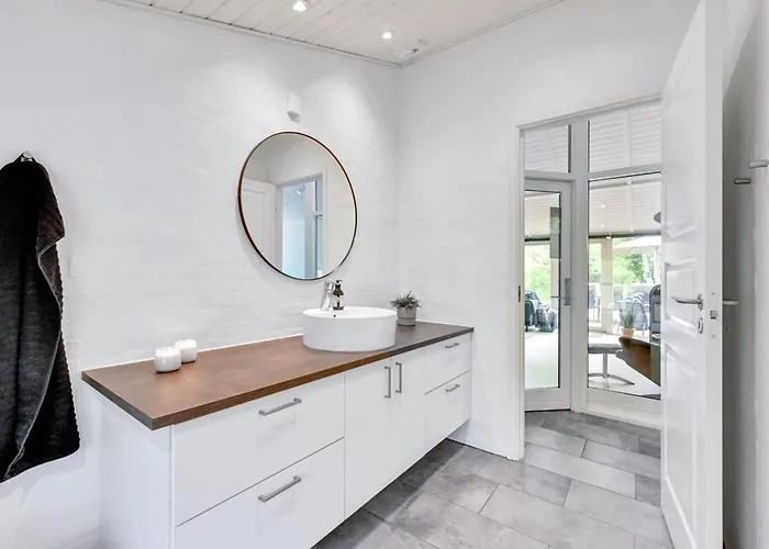 Liviana - From The Sea By Interhome